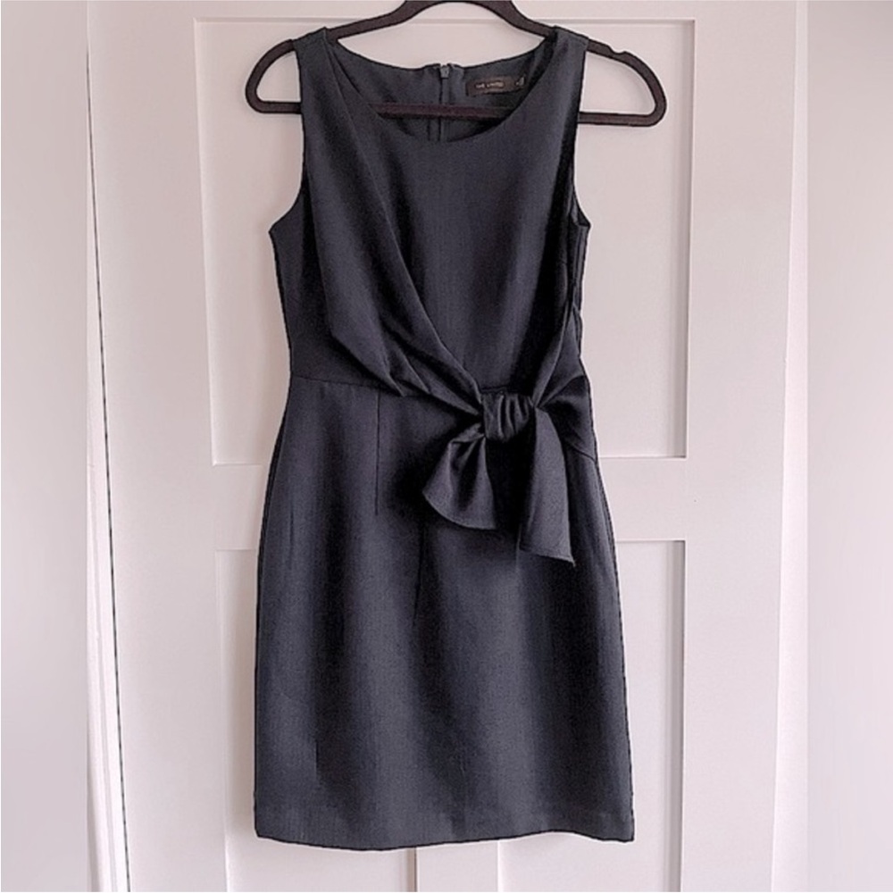 The Limited Navy Fitted Sheath Tank Dress. Size 2.